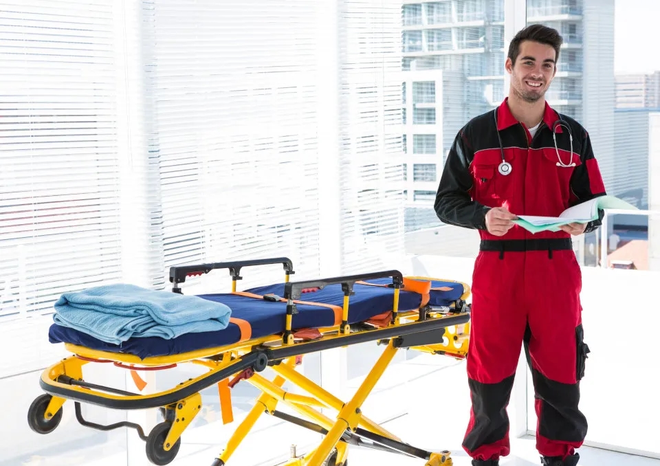 Jak zostać ratownikiem medycznym – krok po kroku do sukcesu w zawodzie