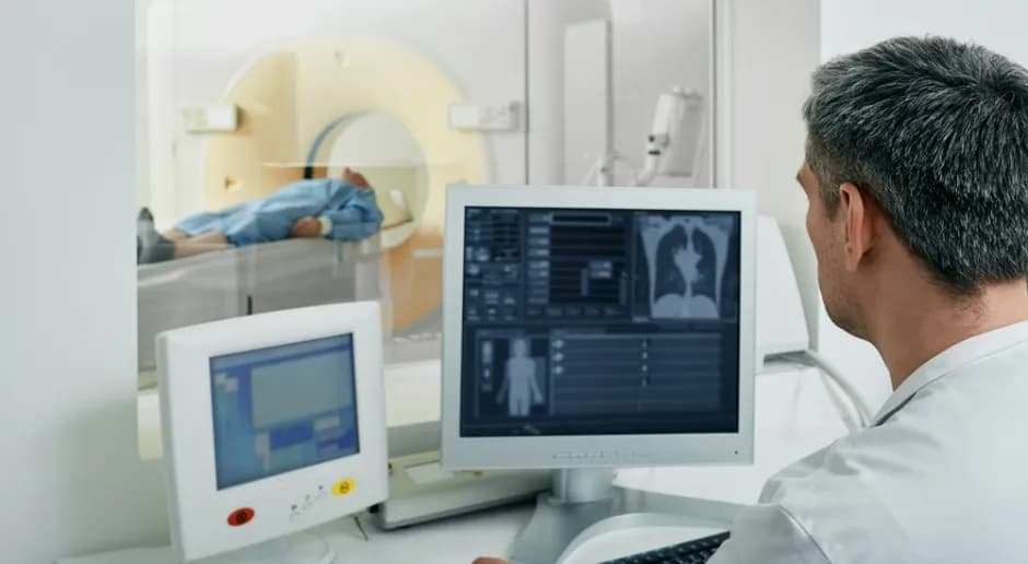 Czy lekarz rodzinny może wystawić skierowanie na tomograf? Sprawdź zasady.